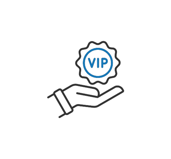 VIP 배지를 받쳐 든 손 아이콘